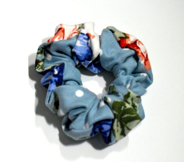 scrunchie flower blue dot DSC 0185 scaled