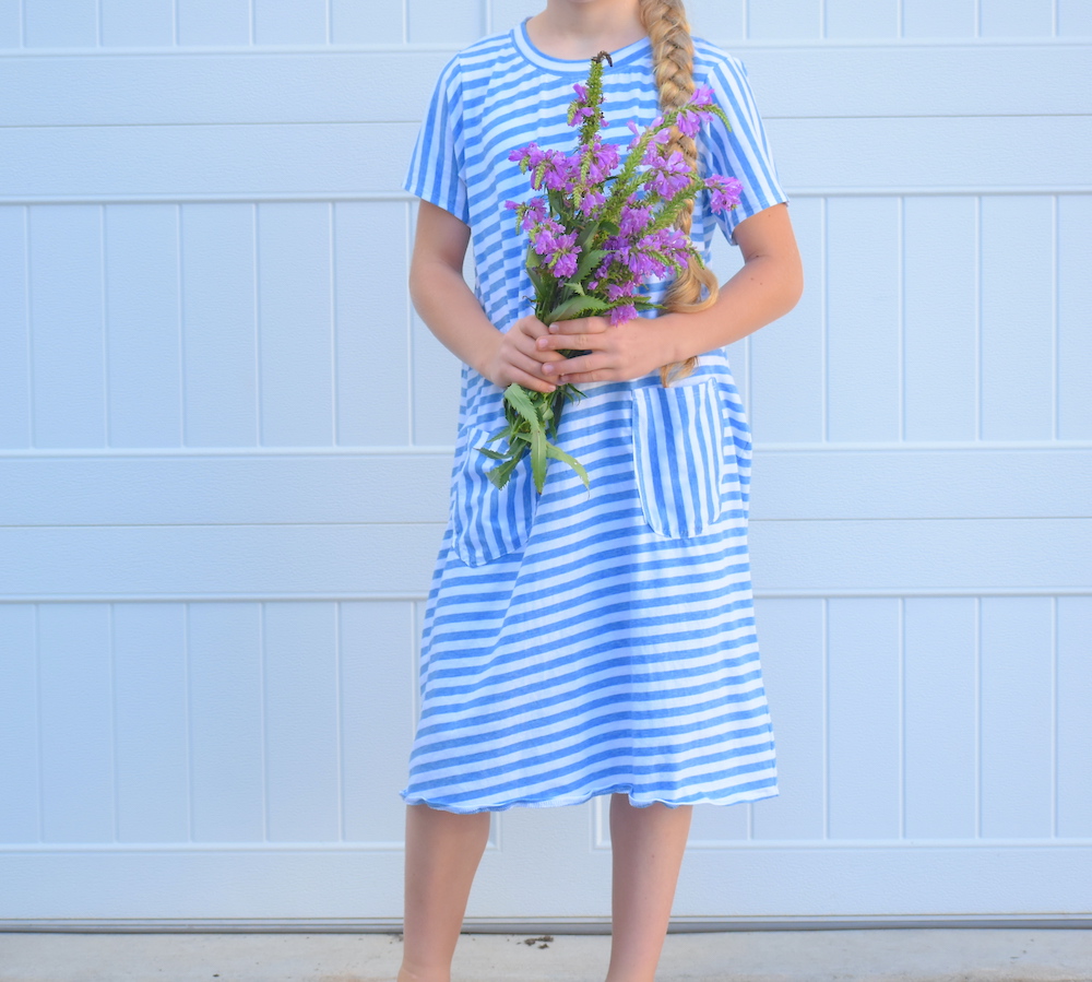 7 Best Modest Dress Styles for 2024 4 beach blue short sac dress with pocketsDSC 0378